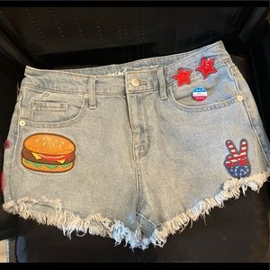 Mossimo denim high rise jean short with patches size 6/28